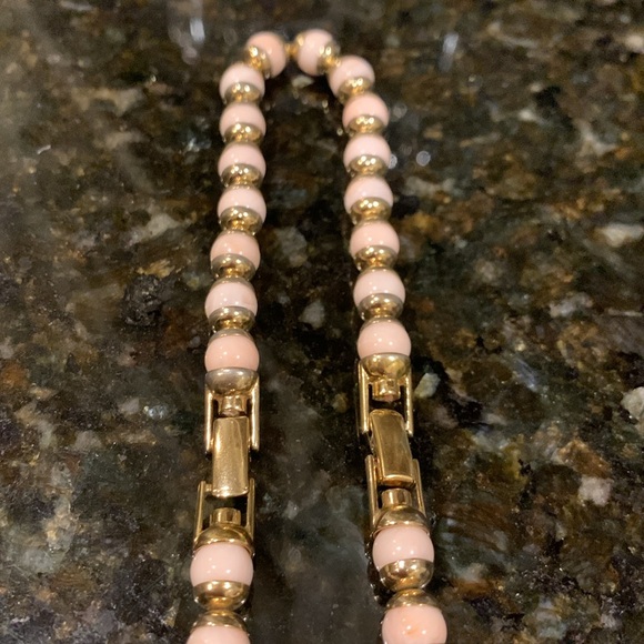 AVON - Picture 8 of 8